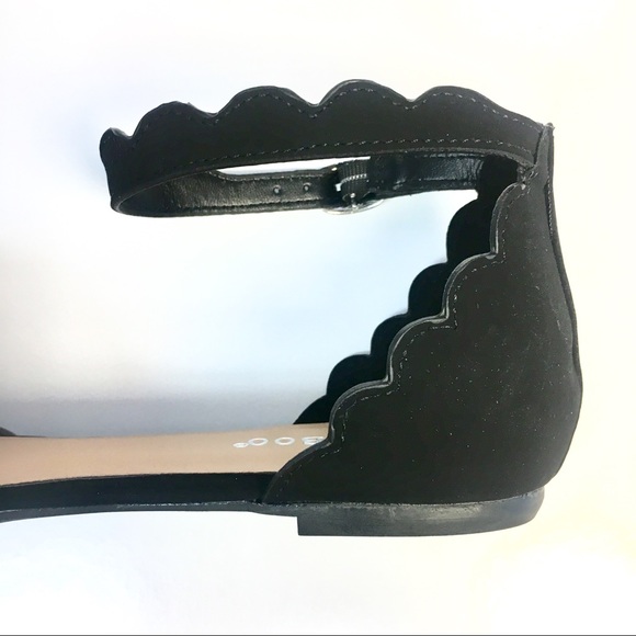LAST PAIR Scalloped Ankle Strap Flats in Black - Picture 5 of 8